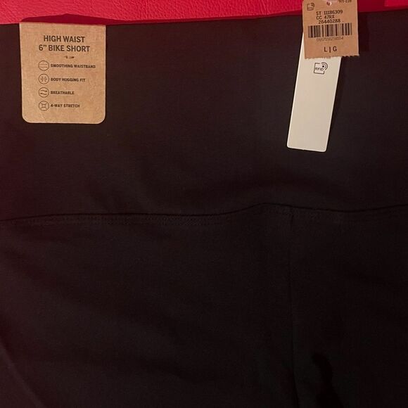 🎉Flash sale🎉HIGH WAIST 6” BIKE SHORTS - Picture 3 of 9